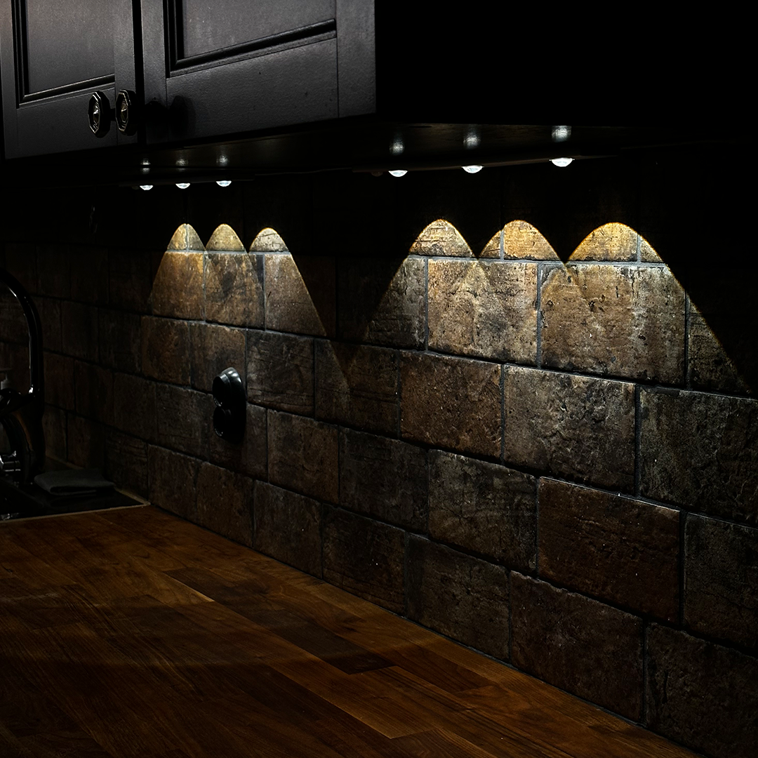 BrightLux™ – Langaton LED-valaisin